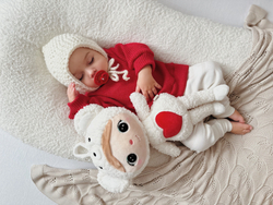 Metoo Polar Bear with heart