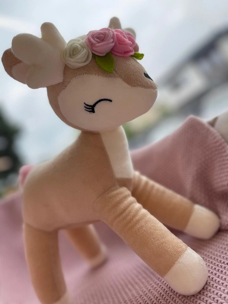 Plush Deer with color flower wreath
