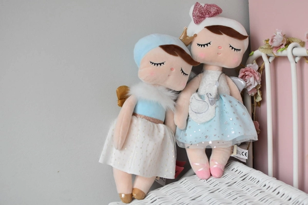 Metoo Angel doll with a handbag