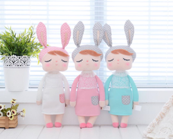 Metoo White Angela doll 42cm