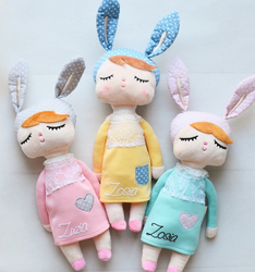 Metoo yellow Angela doll 42cm