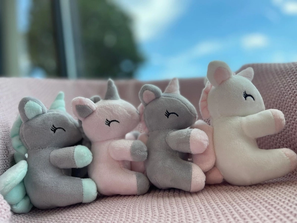 8 pcs - BOX Unicorns size M