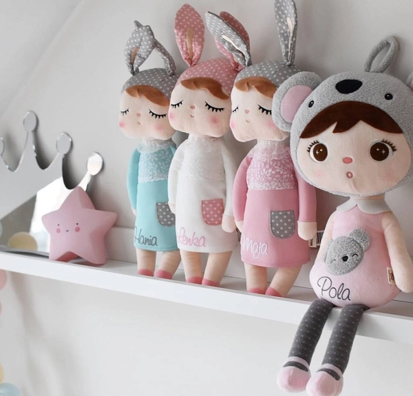 Metoo White Angela doll 42cm