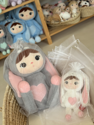 White Organza Gift Bags – Size M (30 × 40 cm)