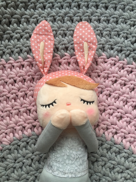 Metoo Gray Angela doll 42cm