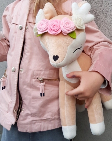 Plush Deer with color flower wreath