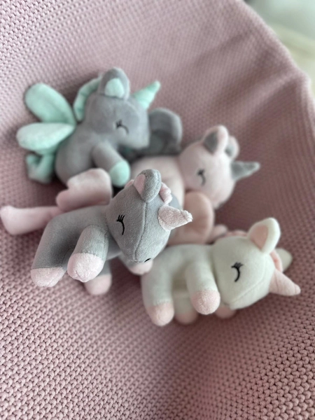8 pcs - BOX Unicorns size M