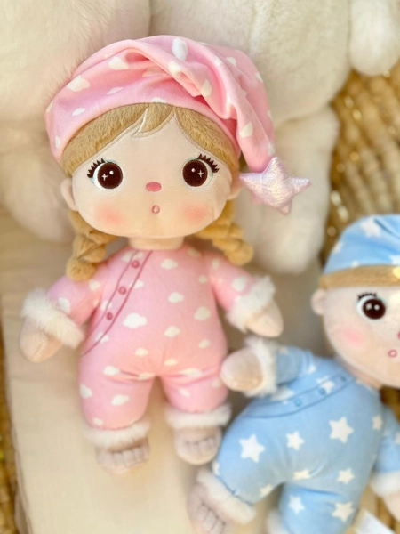 Girl in pyjamas 30 cm Metoo