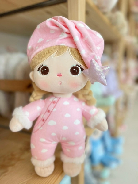 Girl in pyjamas 30 cm Metoo